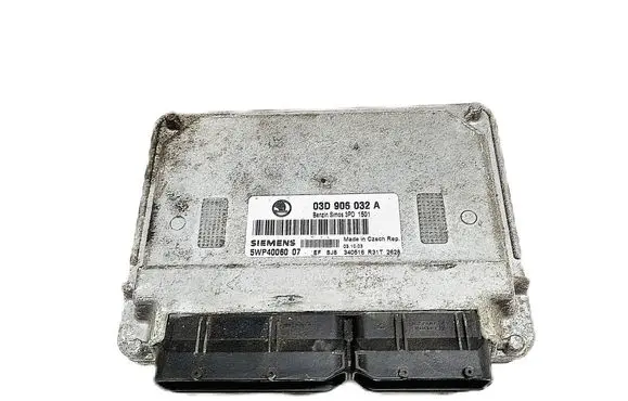 Skoda Fabia Mk2 (5J) Engine control unit/module 03D906032A