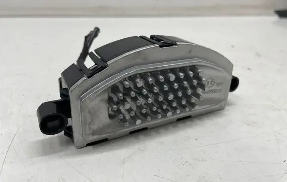 Skoda Octavia Mk4 Heater blower motor/fan resistor 5Q0907521F