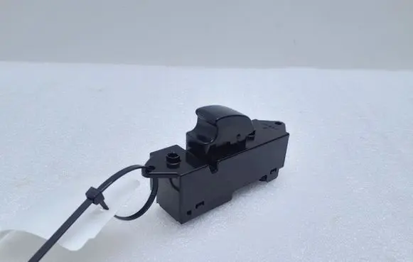 Mitsubishi Outlander Electric window control switch 8608A062