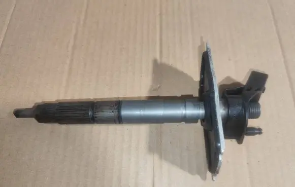 Audi A6 S6 C6 4F Fuel injector 059130277q 059130270D 04451150004