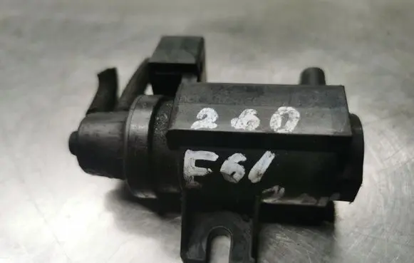 BMW 5 E60 E61 Turbo solenoid valve 70206301 1174780539101
