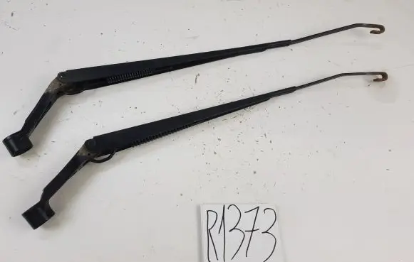 Toyota Avensis T250 Windshield/front glass wiper blade 