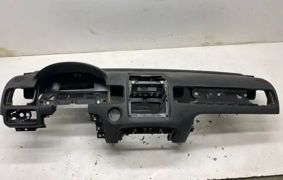 Volkswagen Touareg II Dashboard 7P1857181