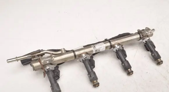 Opel Astra K Fuel main line pipe 12676474
