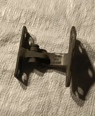 BMW X5 E53 Tailgate/trunk/boot hinge ES790507 8402183