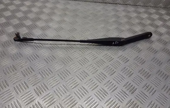 Ford Focus Front wiper blade arm 4M5117526CC