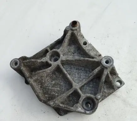 Peugeot 307 A/C compressor mount bracket 9657137480
