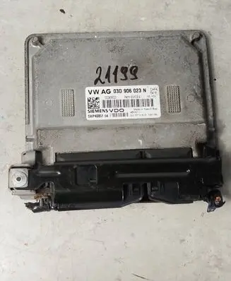 Skoda Fabia Mk2 (5J) Engine control unit/module 03d906023n