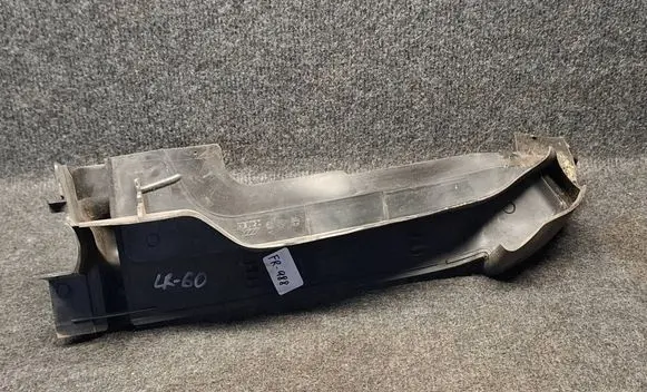 Audi Q7 4M Fender end trim 4M0821170C