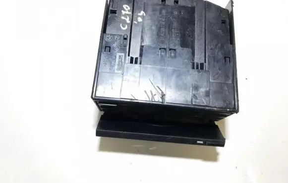 Mercedes-Benz CLK A209 C209 CD/DVD changer a2036801150