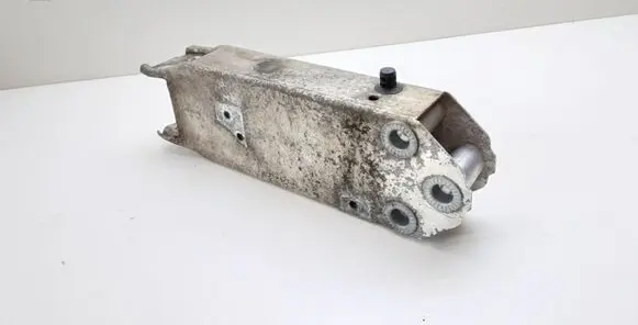 BMW 7 F01 F02 F03 F04 Front bumper shock/impact absorber 