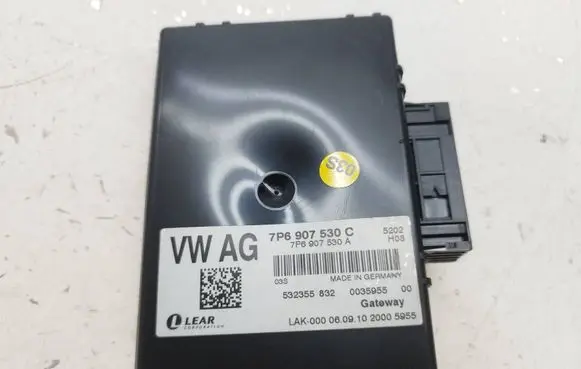 Volkswagen Touareg II Comfort/convenience module 7P6907530C