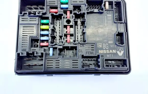 Renault Clio V Fuse module 284B61704R