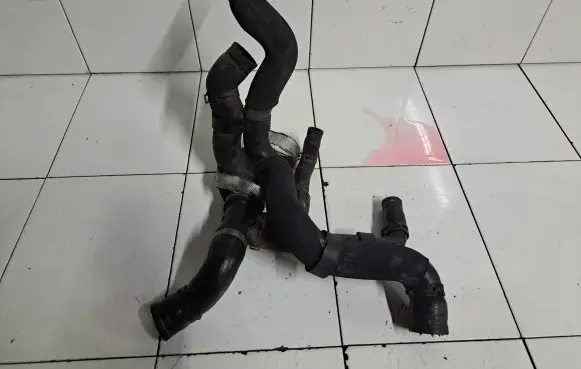 Volkswagen Jetta V Engine coolant pipe/hose 1K0121087K