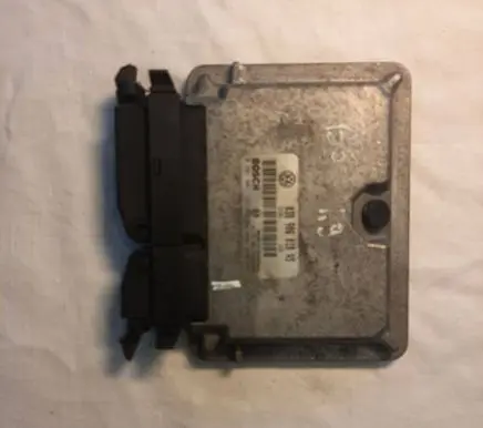 Volkswagen PASSAT B5 Engine control unit/module 038906018AG 0281001724 28SA3780