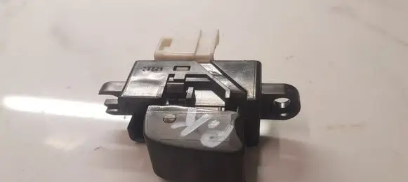 Nissan X-Trail T30 Electric window control switch