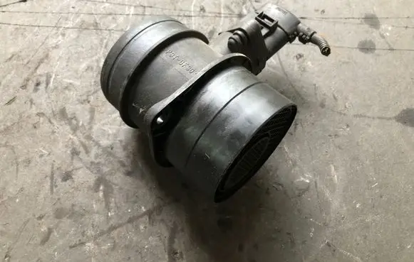 Volkswagen Phaeton Mass air flow meter 074906461B 0281002461