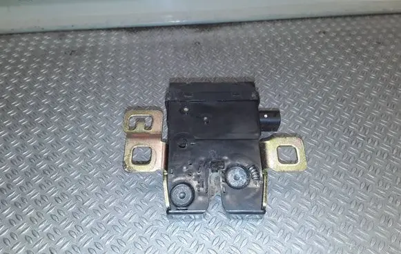 Mini One - Cooper R50 - 53 Tailgate/trunk/boot lock/catch/latch