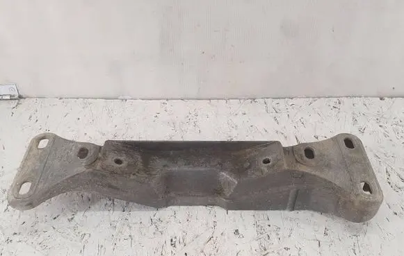 BMW 5 E39 Gearbox mounting bracket