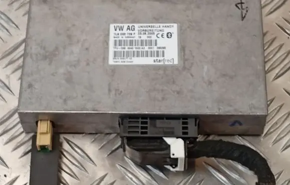 Volkswagen Touareg I Bluetooth control unit module 7L6035729F 03000401033A3