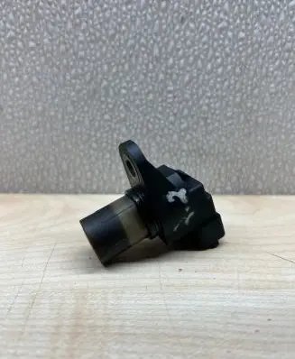 Mercedes-Benz E W211 Camshaft speed sensor A0031539728