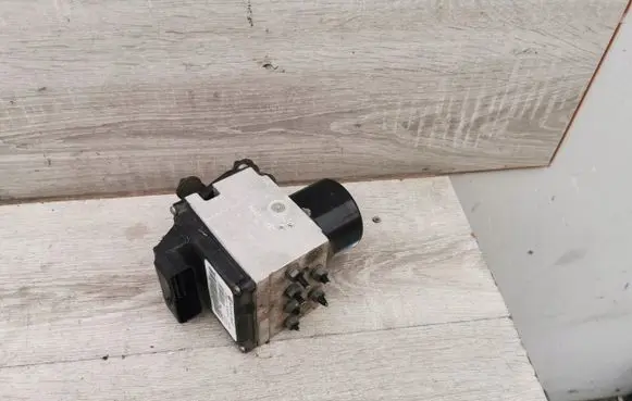Volkswagen PASSAT B6 ABS Pump 3C0614109AF