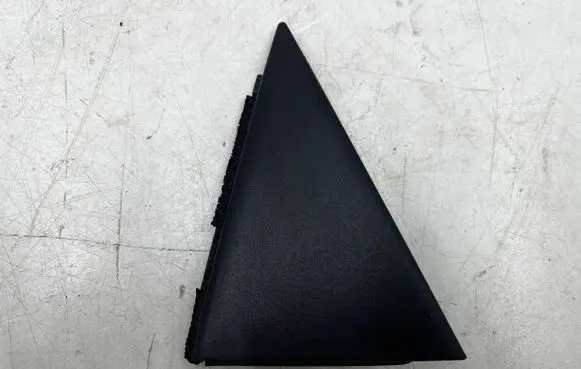 Mazda 2 Fender trim (molding) D65150M31