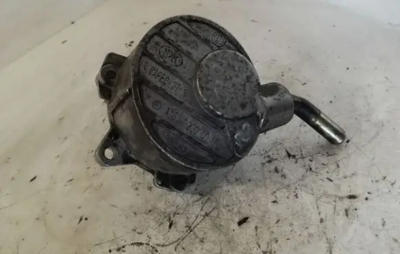 Mercedes-Benz ML W163 Vacuum pump A6122300065