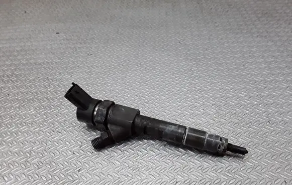 Fuel injector