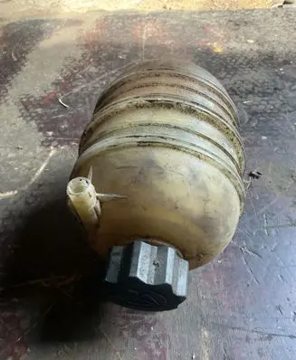 Peugeot 206 Coolant expansion tank/reservoir 9647777280