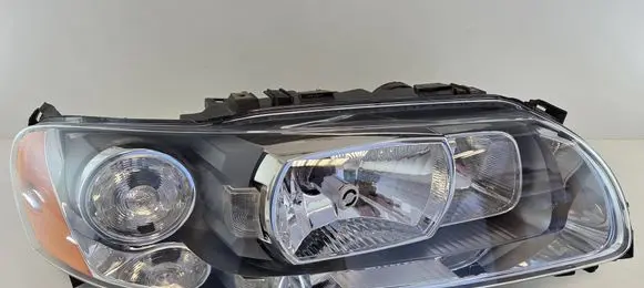 Volvo XC70 Headlight/headlamp 30784250 89901007 P2004V70G