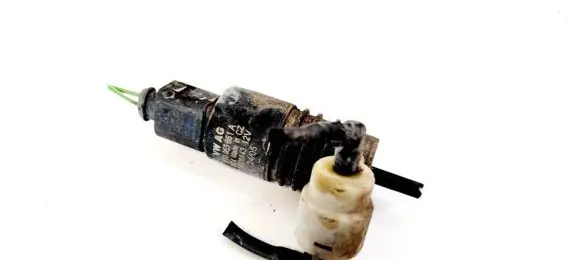 Skoda Fabia Mk1 (6Y) Windscreen/windshield washer pump 1T0955651A