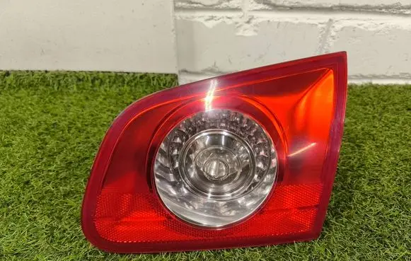 Volkswagen PASSAT B6 Tailgate rear/tail lights 3C9945094