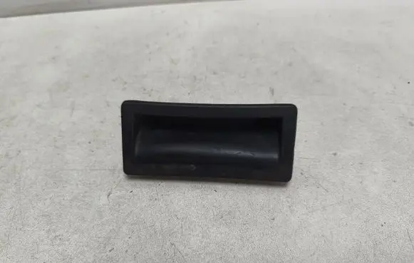 Audi Q3 8U Tailgate opening switch 5N0827566T