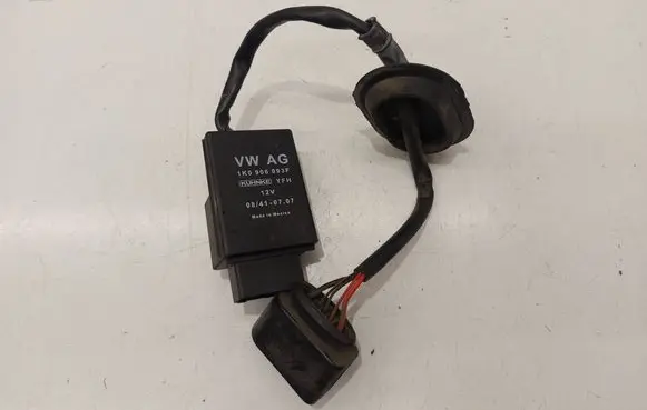 Volkswagen Golf V Fuel injection pump control unit/module 1K0906093F 08410707
