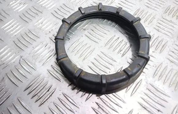 Seat Ibiza II (6k) In tank fuel pump screw locking ring/nut 321201375A