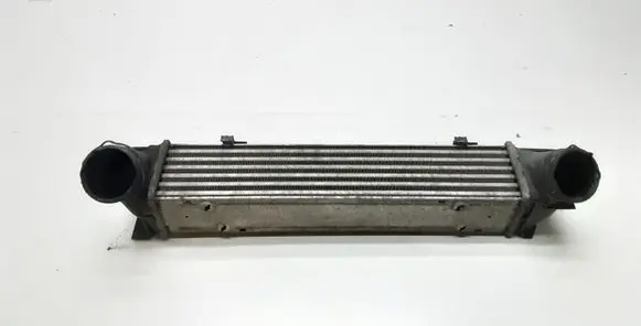 BMW 1 E81 E87 Intercooler radiator 7524916
