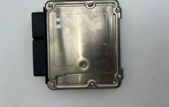 BMW 1 F20 F21 Engine control unit/module 0281018635 8518569 030429792