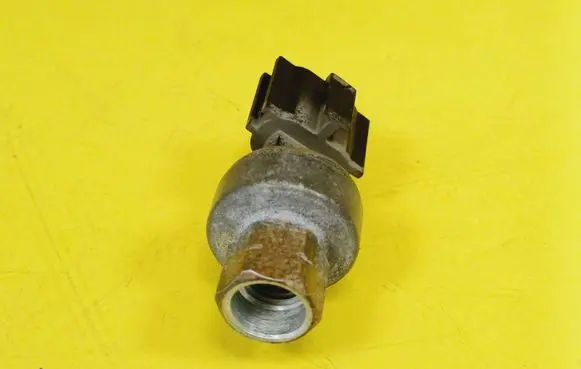 Air conditioning (A/C) pressure sensor