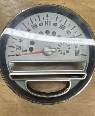 Mini One - Cooper Coupe R56 Speedometer (instrument cluster) 9189504 C00439304 G25723J515