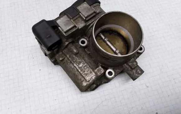 Volkswagen Golf V Throttle valve 03C133062A
