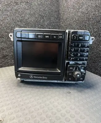 Mercedes-Benz S W220 Radio/CD/DVD/GPS head unit A2208270442