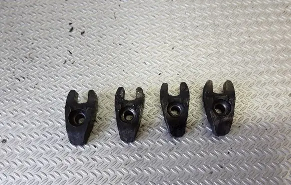 Ford Fiesta Fuel Injector clamp holder