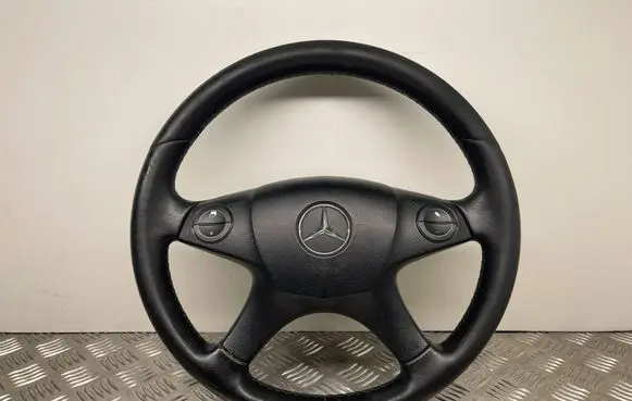 Mercedes-Benz C W204 Steering wheel A2044600303 2048600102 305441399162AJ