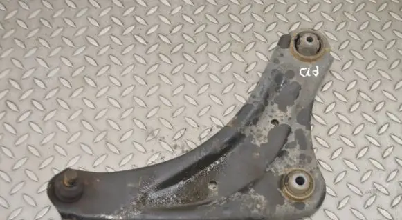 Nissan Juke I F15 Front lower control arm/wishbone
