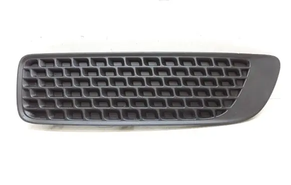 Volvo V70 Front bumper lower grill 30678635