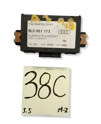 Audi A3 S3 8L Alarm control unit/module 8L0951173