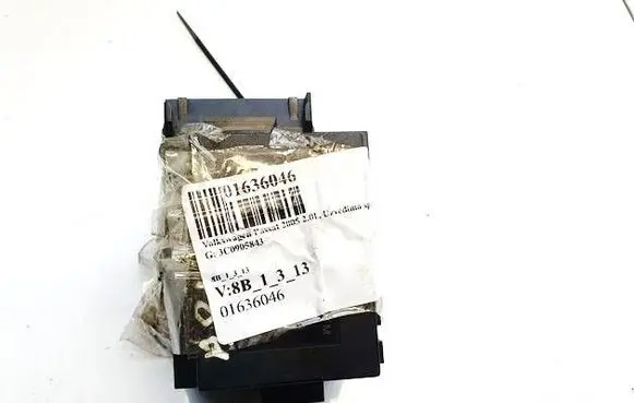 Volkswagen PASSAT B6 Ignition lock 3C0905843 33303301