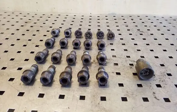 Skoda Octavia Mk3 (5E) Nuts/bolts 