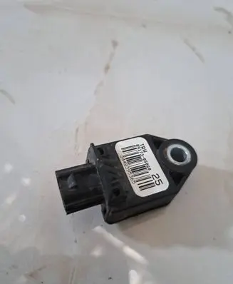 Toyota Avensis T270 Airbag deployment crash/impact sensor 8917305060 3448395365